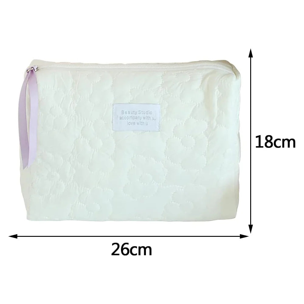 Cute Cosmetic Bag Flower Quilted Design Makeup Bag Soft Comfortable Fabric/kr-797