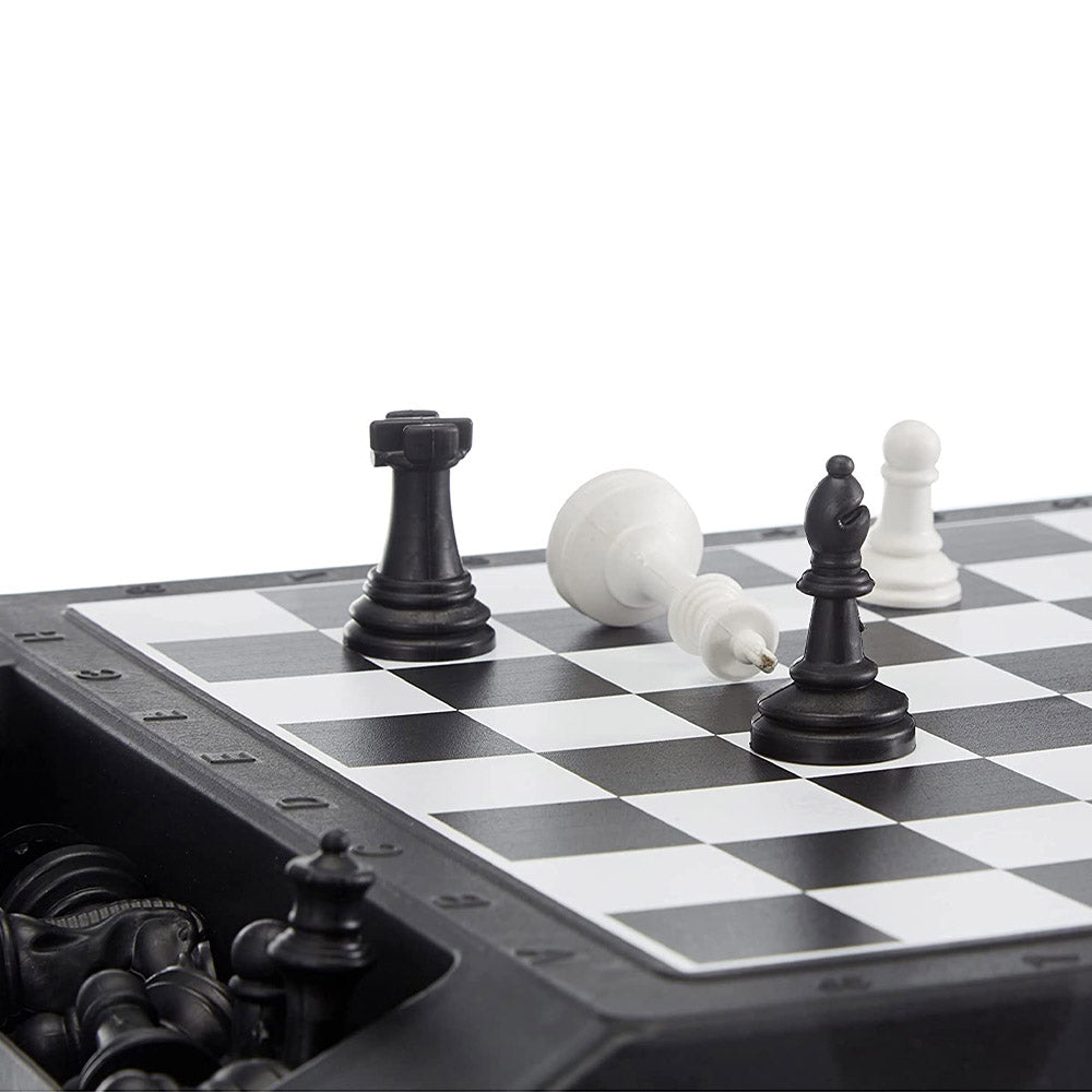 BEREN Plastic Toy Chess Set